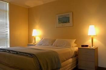 Soya On Davis Aparthotel 4*
